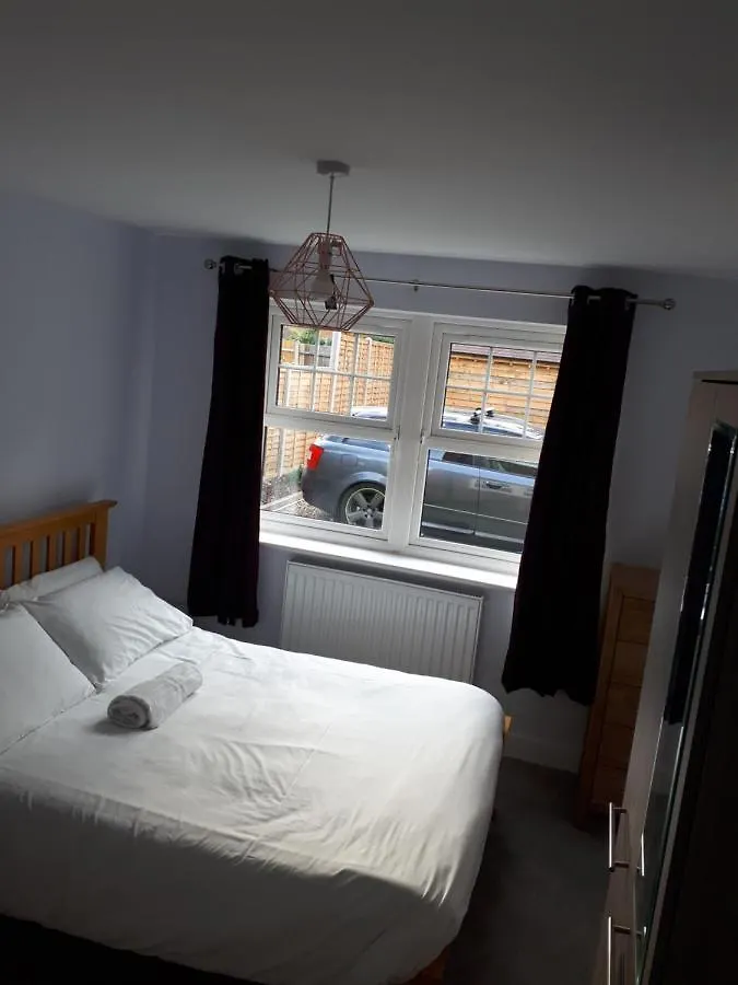 Rentunique St Georges 2X 2 Bed Amazing Apartments Moments From Centre Horley