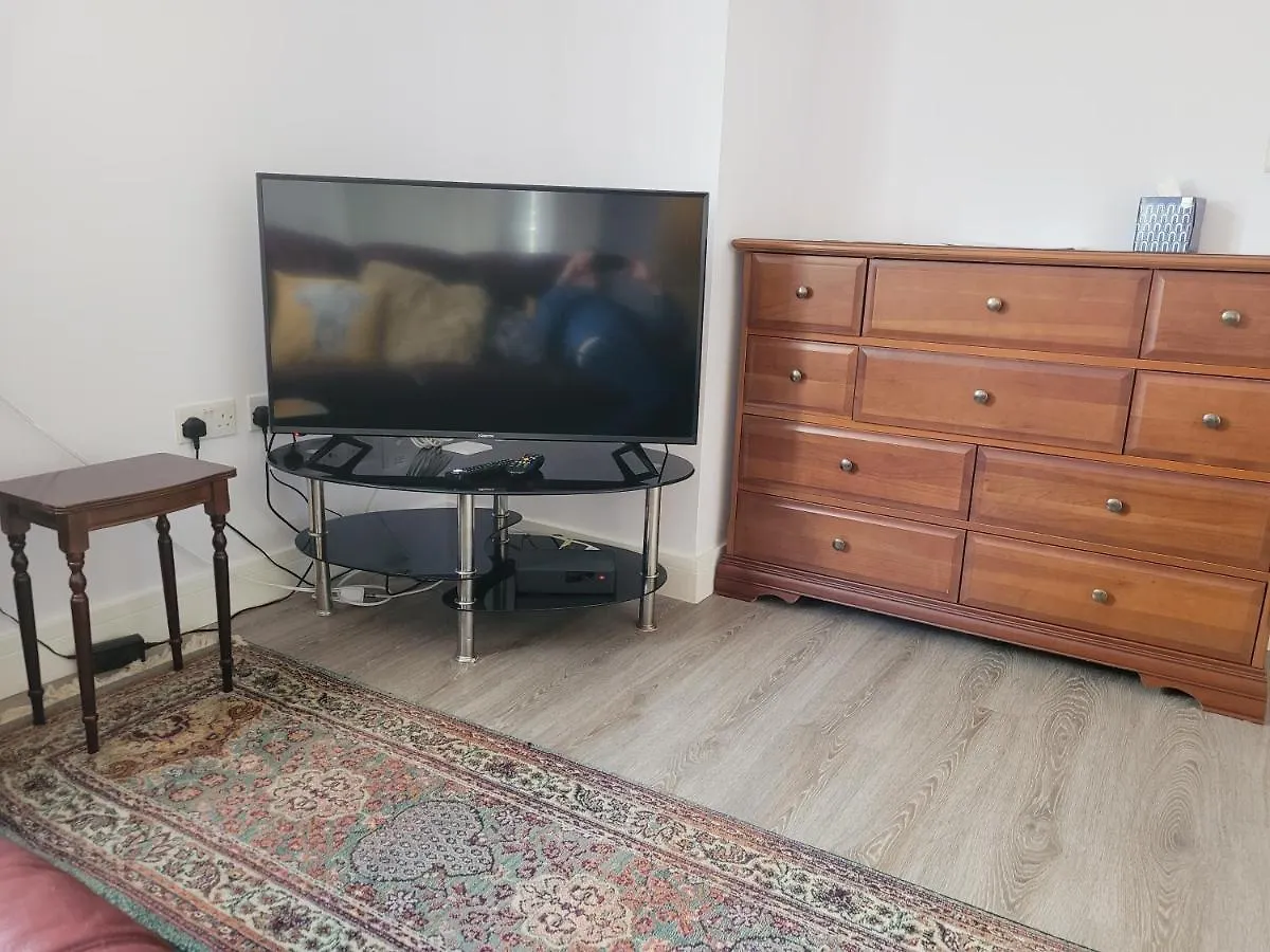 Rentunique St Georges 2X 2 Bed Amazing Apartments Moments From Centre Horley United Kingdom