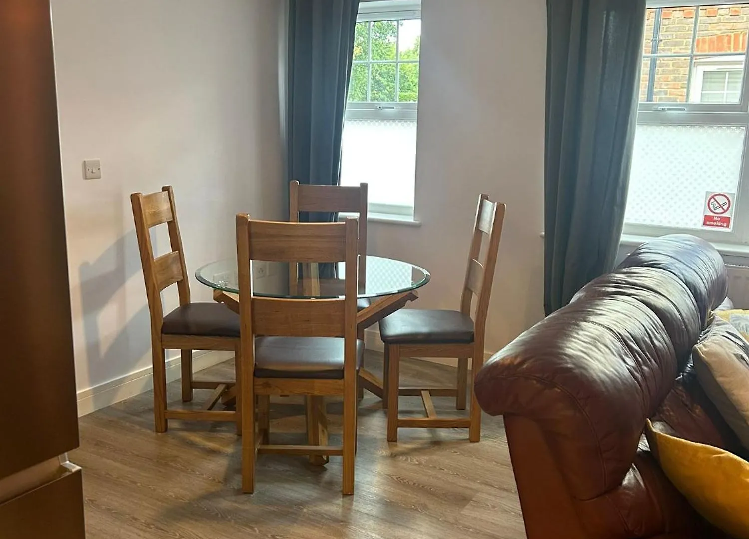 Rentunique St Georges 2X 2 Bed Amazing Apartments Moments From Centre Horley